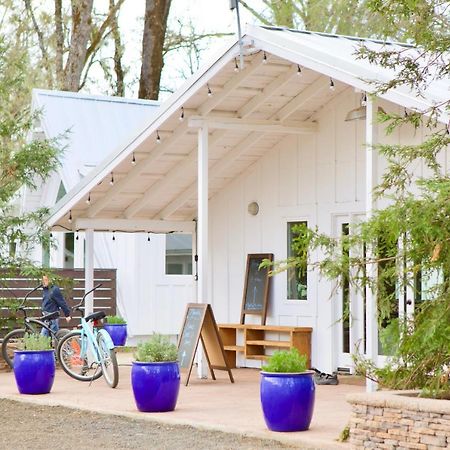 Mandala Springs Cobb Exterior foto