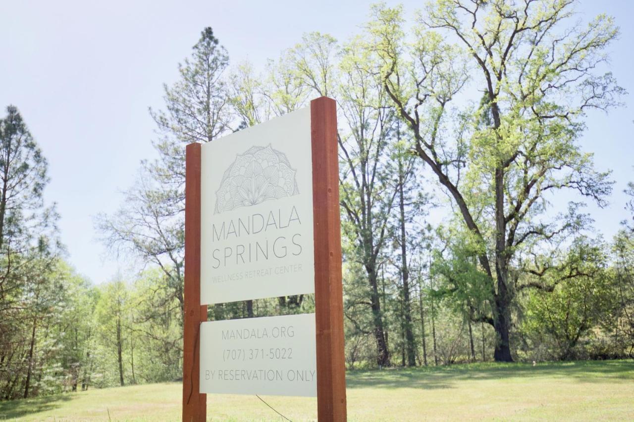 Mandala Springs Cobb Exterior foto